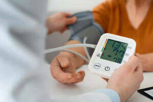 Pentingnya-Pemeriksaan-Tekanan-Darah-Secara-Rutin